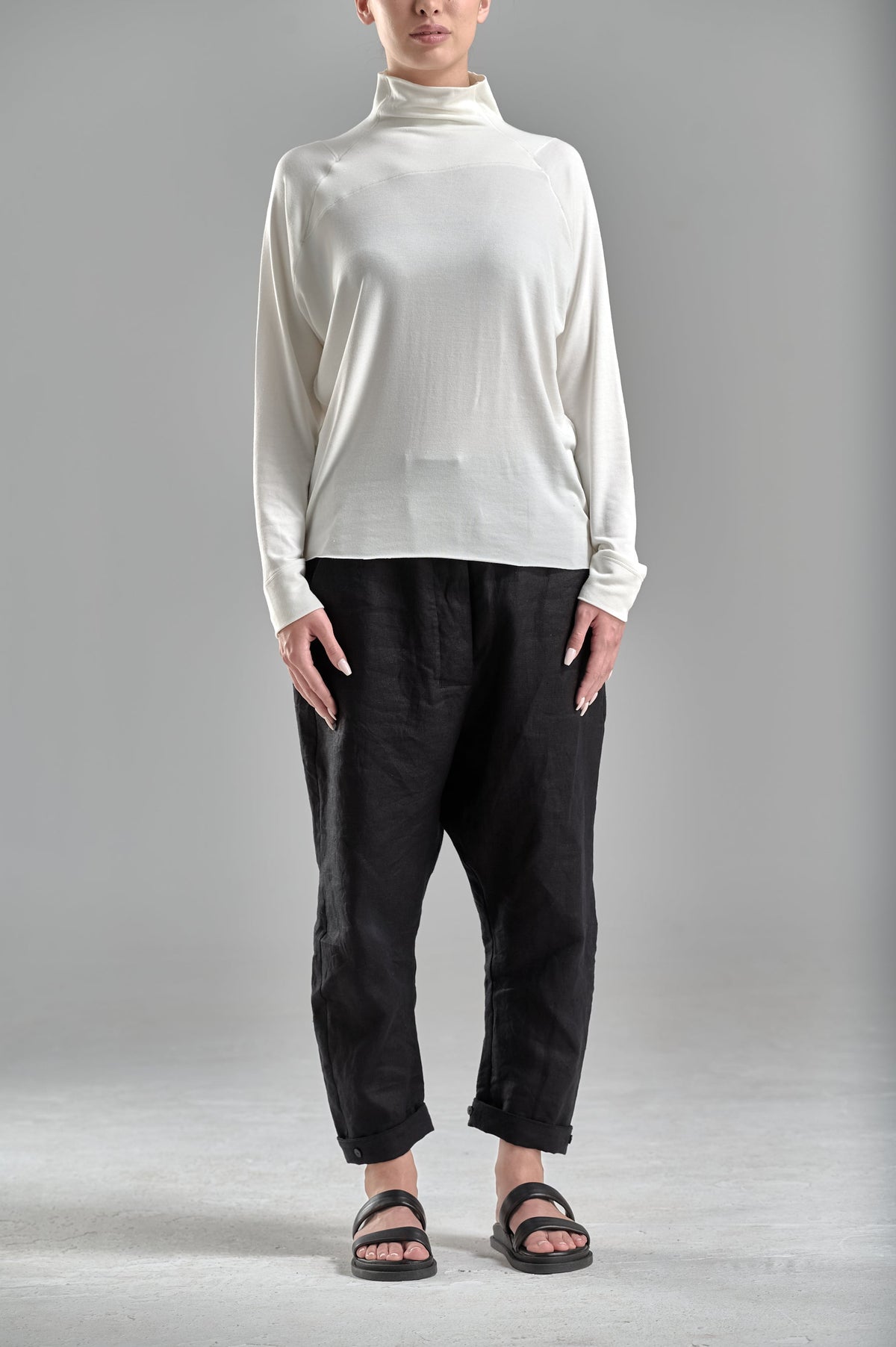 TURTLENECK LOOSE TOP