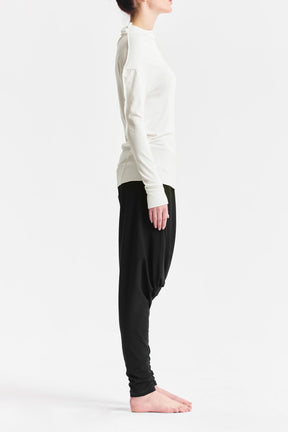 MINIMALIST LONG SLEEVED TOP