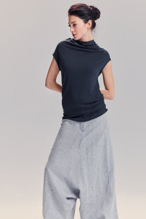 MINIMALIST CAP SLEEVED TOP