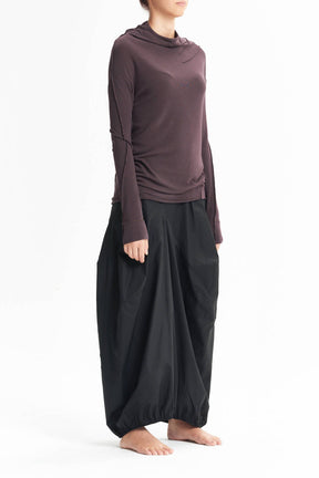 MINIMALIST LONG SLEEVED TOP