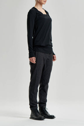 DRAPE COLLAR LONG SLEEVED TOP