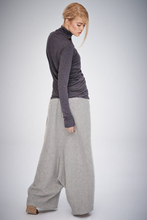 DRAPED TURTLENECK TOP