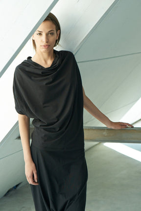 OVERSIZED SHORT SLEEVED BAT TOP