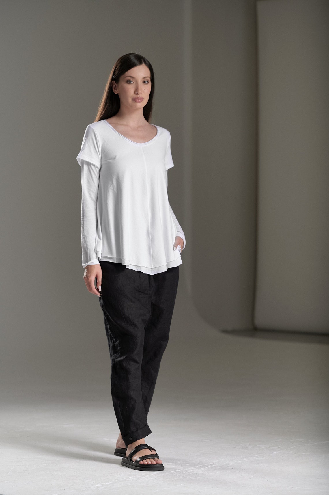 DOUBLE LAYERED LOOSE WHITE TOP - LONG SLEEVES