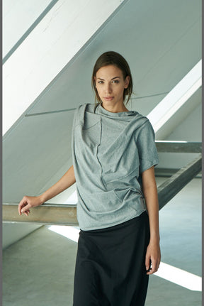 OVERSIZED ASYMMETRICAL SHORT SLEEVED TOP