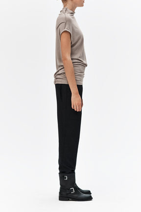 MINIMALIST CAP SLEEVED TOP