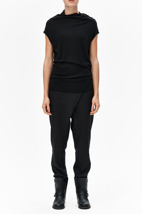 MINIMALIST CAP SLEEVED TOP
