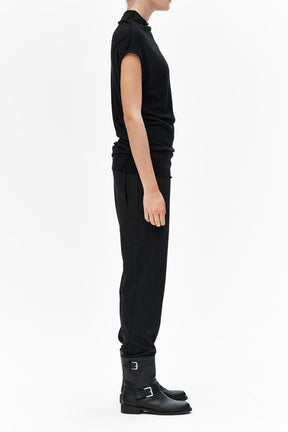 MINIMALIST CAP SLEEVED TOP