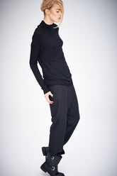 MINIMALIST LONG SLEEVED TOP