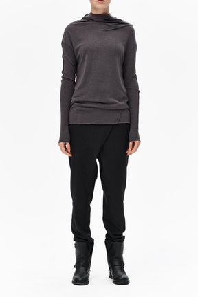 MINIMALIST LONG SLEEVED TOP
