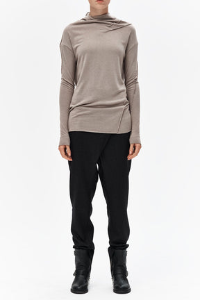 MINIMALIST LONG SLEEVED TOP