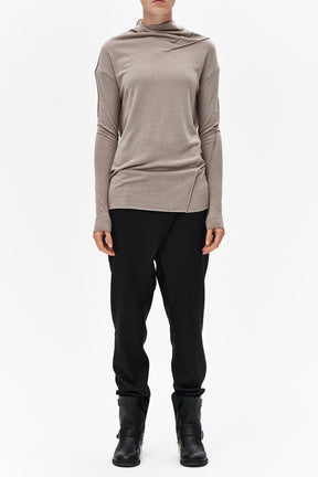 MINIMALIST LONG SLEEVED TOP