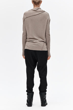 MINIMALIST LONG SLEEVED TOP