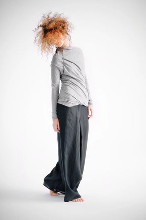 TWISTED LONG SLEEVED BLOUSE