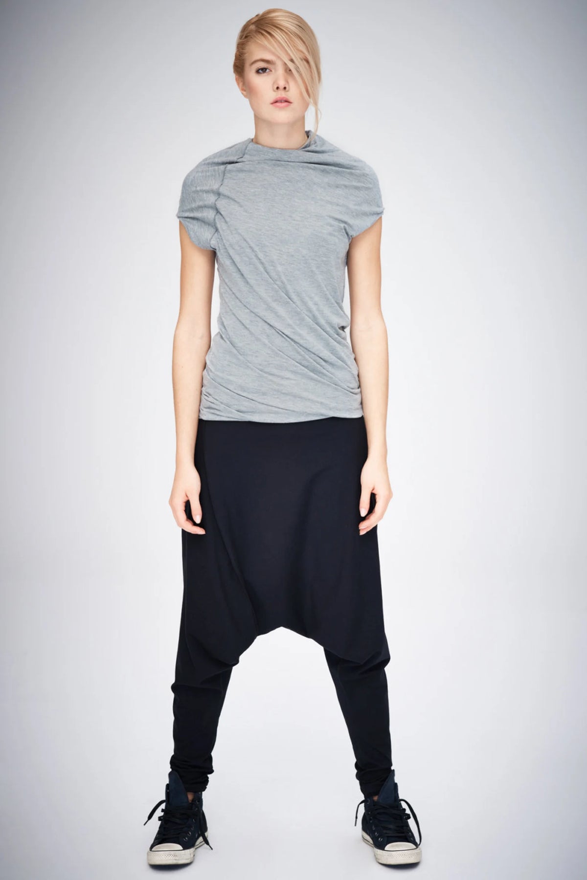 TWISTED CAP SLEEVED BLOUSE