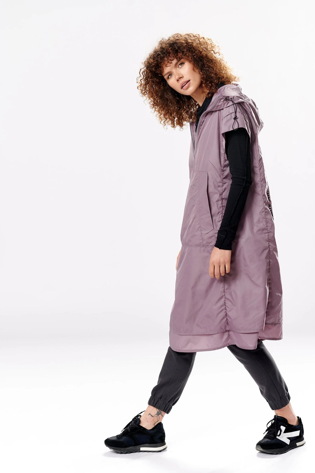 SHORT SLEEVED ANORAK