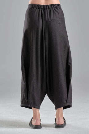 CROPPED LOW CROTCH WOOL PANTS