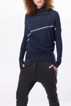 REVERSIBLE LONG SLEEVED TOP